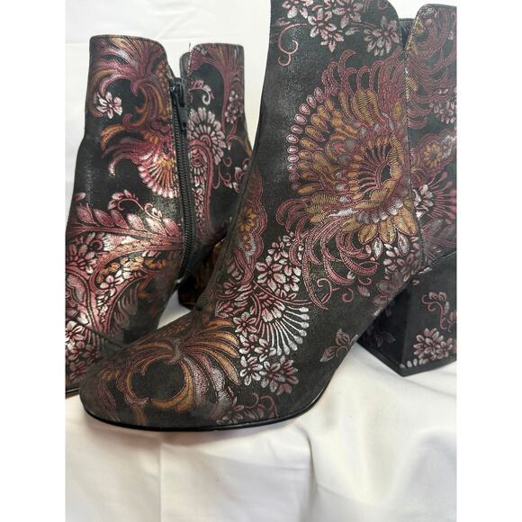 Aldo Shoes - ALDO Metallic Brocade Chunky Ankle Booties Unique Paisley Purple 60s size 7